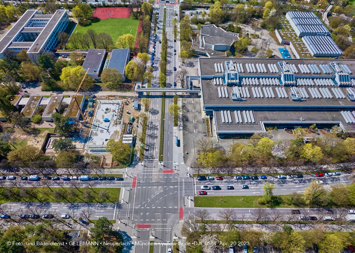 21.04.2023 - Luft- und Ebenenfotos vom Haus für Kinder in der Quiddestraße in Neuperlach